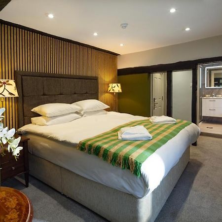 Whyte Harte Hotel Redhill  Ngoại thất bức ảnh