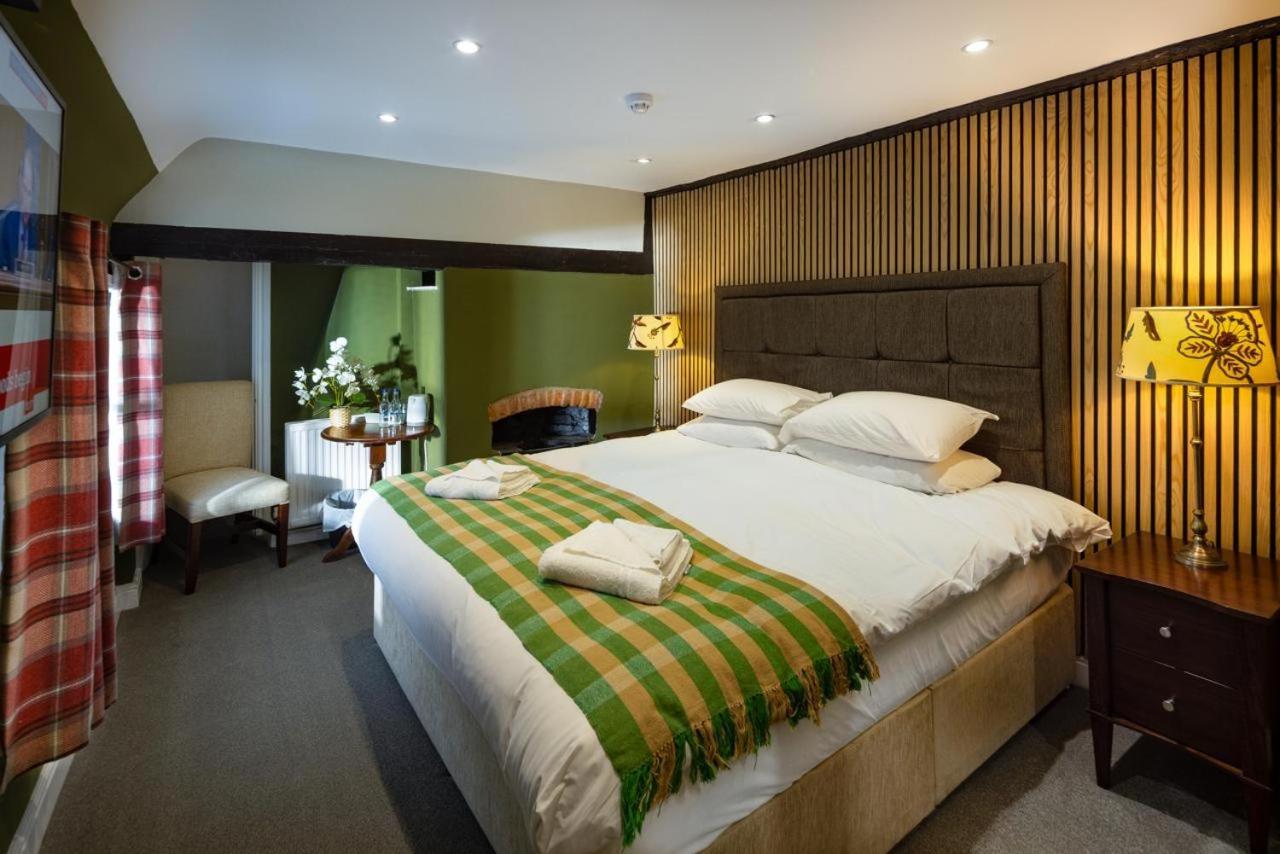 Whyte Harte Hotel Redhill  Ngoại thất bức ảnh