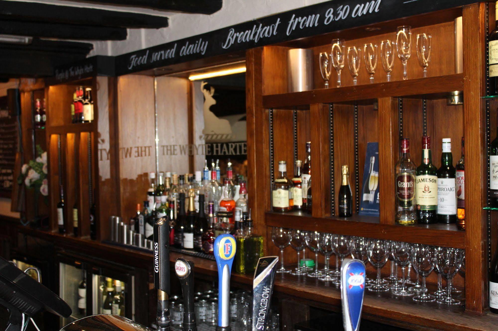 Whyte Harte Hotel Redhill  Ngoại thất bức ảnh